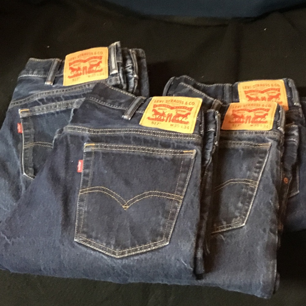 Levi's 517, Men’s boot cut jeans, dark blue pre-wash, like new. 35 x 43